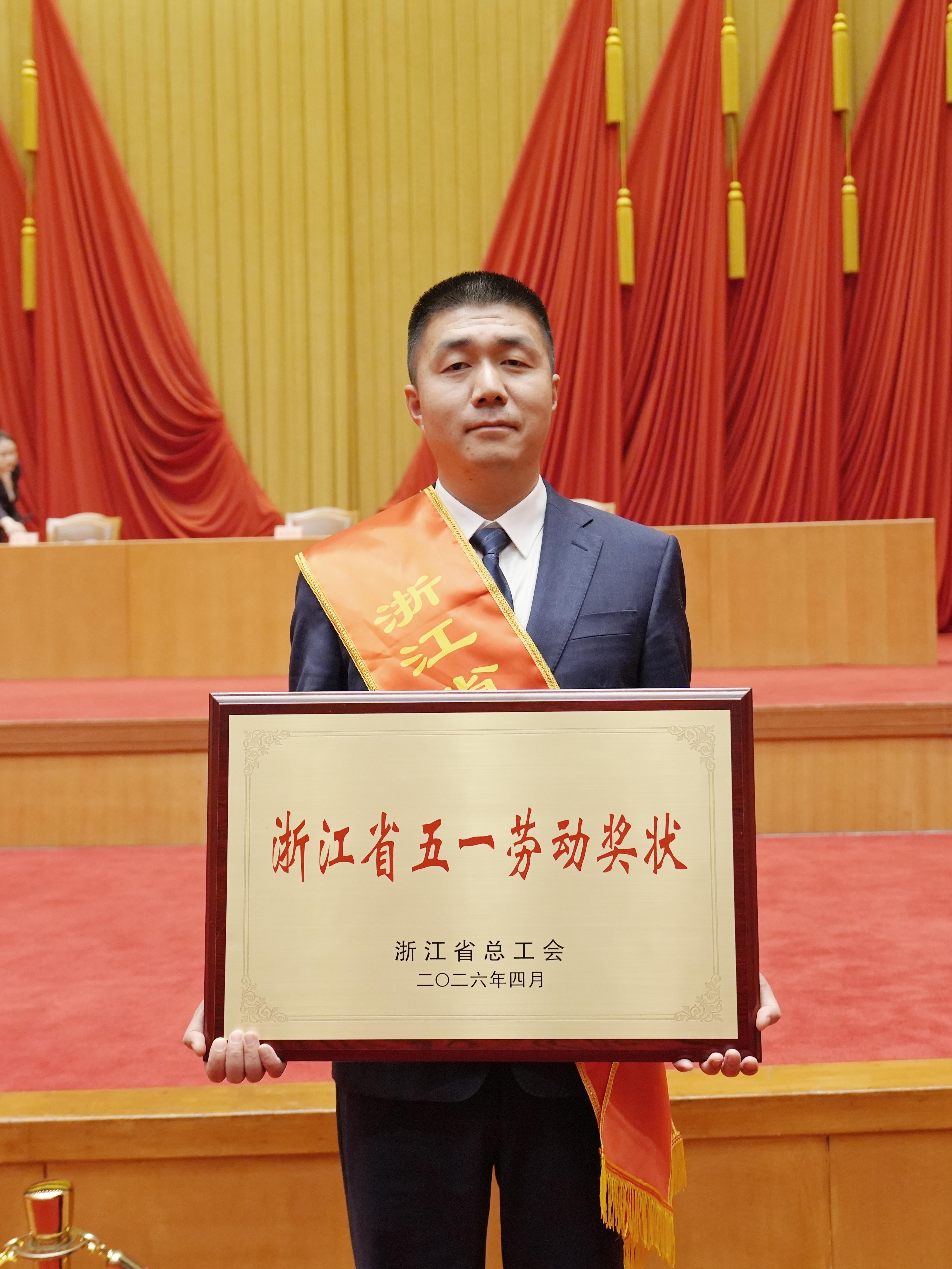 新闻图片2_副本.jpg 新闻图片2_副本.jpg
